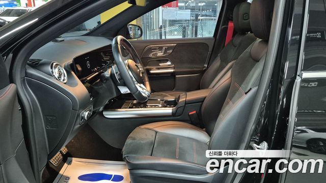 Mercedes-Benz GLA-Class 2022 — photo 10