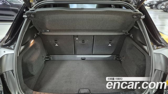 Mercedes-Benz GLA-Class 2022 — photo 15