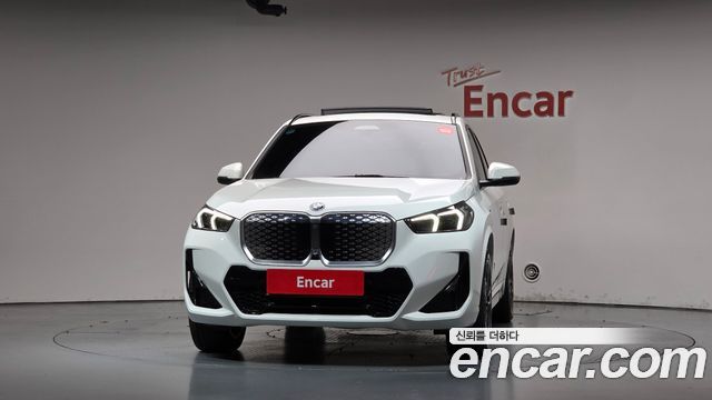 BMW iX1 2025 — photo 3