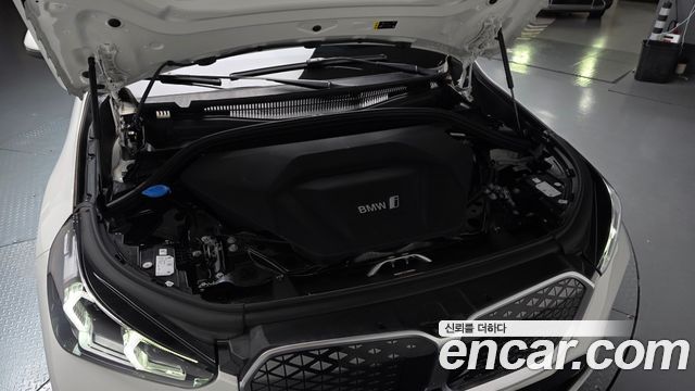 BMW iX1 2025 — photo 6