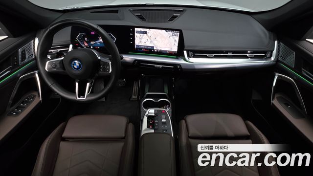 BMW iX1 2025 — photo 7