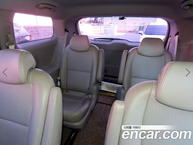 Kia Canival 2016 — photo 8