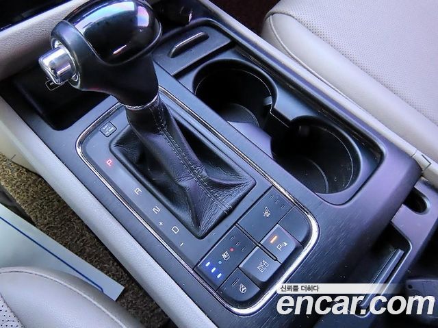Kia Canival 2016 — photo 11
