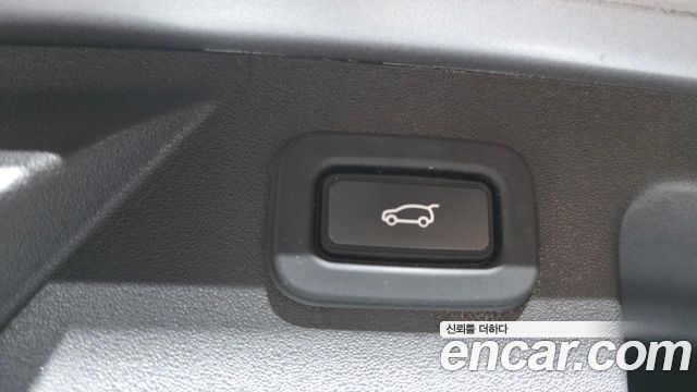 Land Rover Discovery Sport 2022 — photo 23
