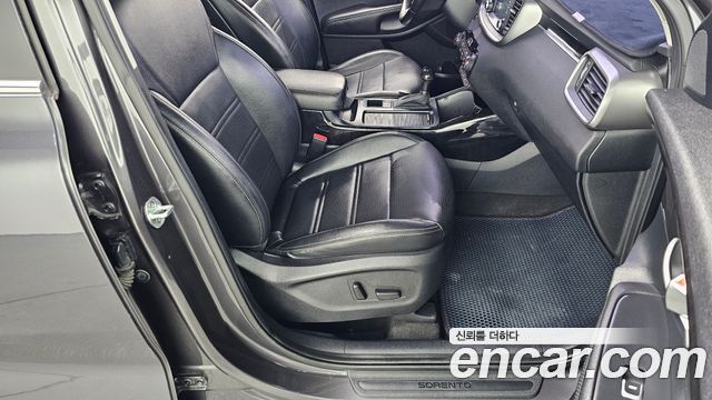 Kia Sorento 2015 — photo 11