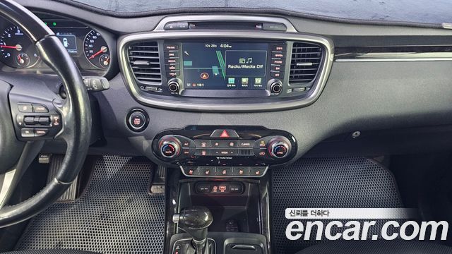 Kia Sorento 2015 — photo 13