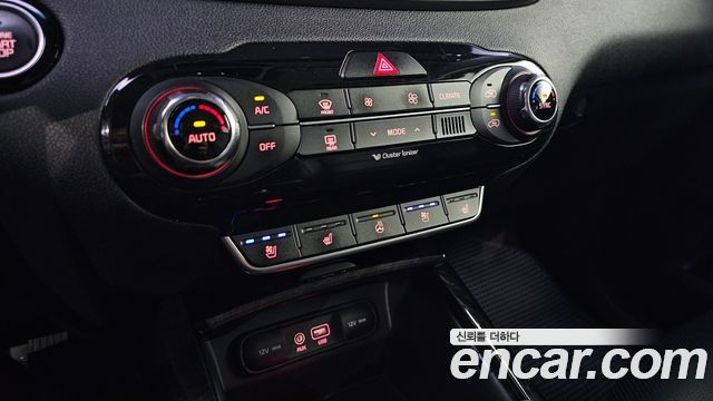 Kia Sorento 2015 — photo 16
