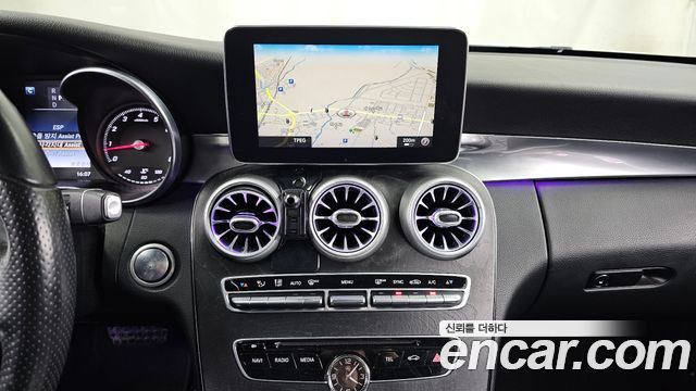 Mercedes-Benz C-Class 2016 — photo 14