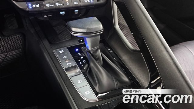 Hyundai AVANTE 2024 — photo 9