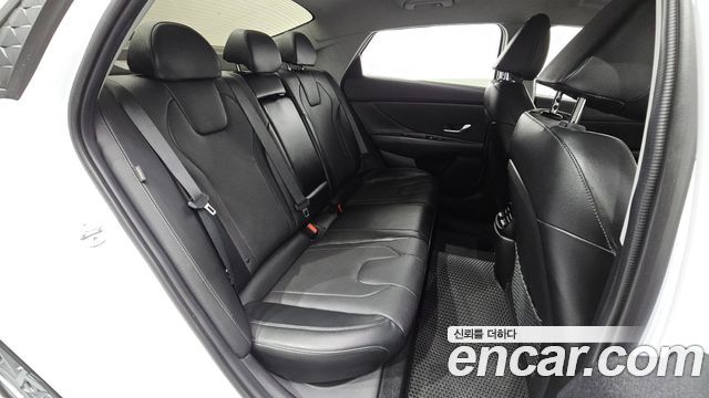 Hyundai AVANTE 2024 — photo 11