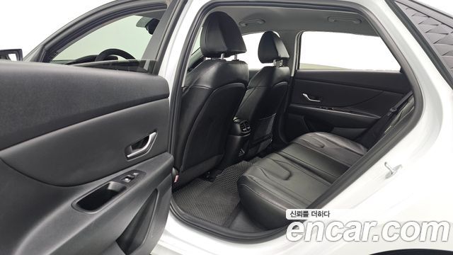 Hyundai AVANTE 2024 — photo 12
