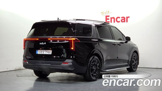 Kia Canival 2025 — photo 2