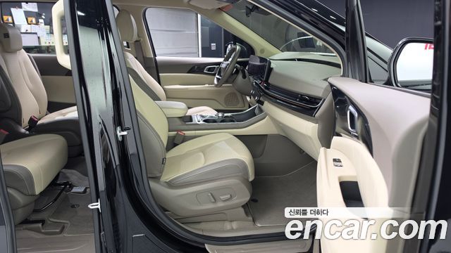Kia Canival 2025 — photo 17
