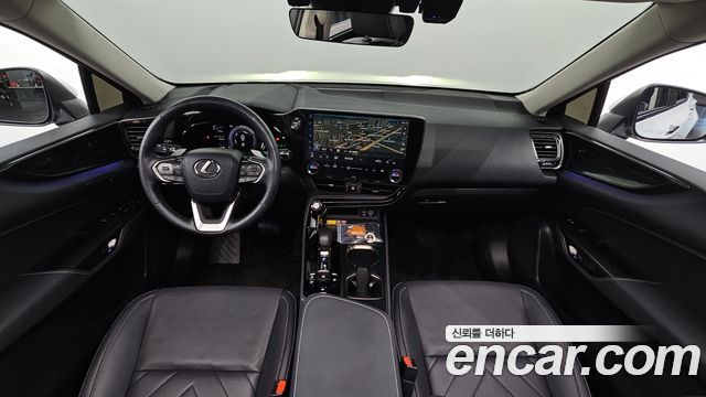 Lexus NX 2025 — photo 10