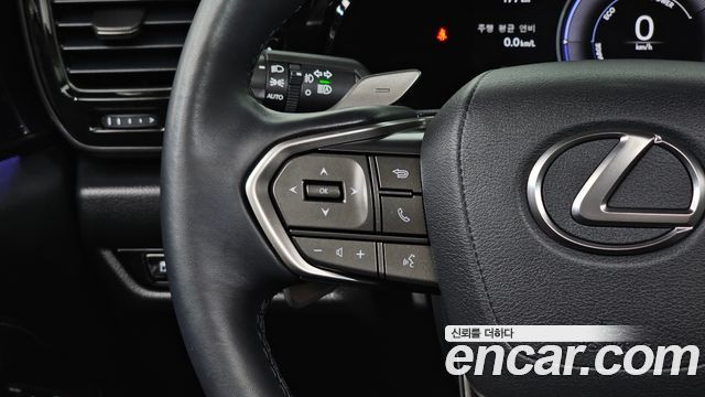 Lexus NX 2025 — photo 23