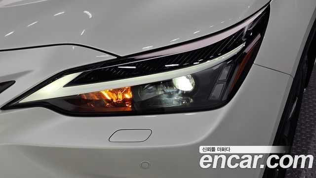 Lexus NX 2025 — photo 8