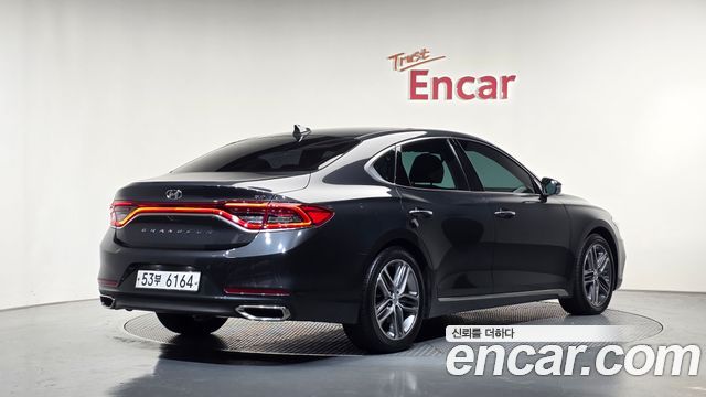 Hyundai Grandeur 2018 — photo 2