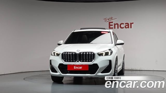 BMW iX1 2024 — photo 3