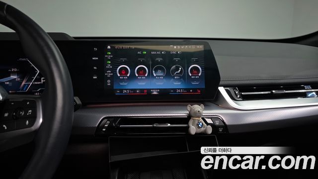 BMW iX1 2024 — photo 20