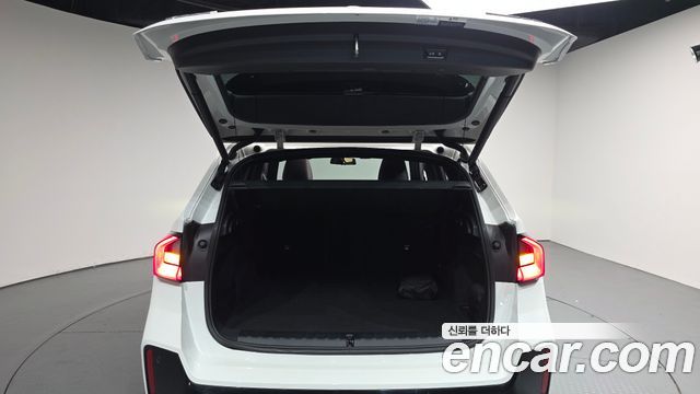 BMW iX1 2024 — photo 26