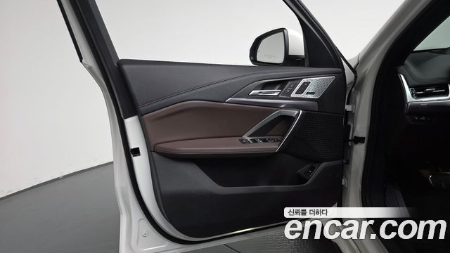 BMW iX1 2024 — photo 14