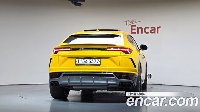 Lamborghini Urus 2020 — photo 4