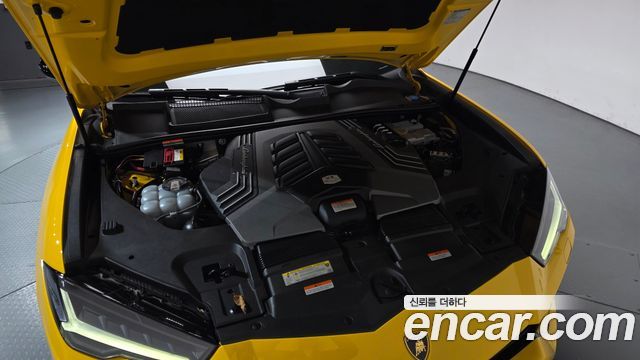 Lamborghini Urus 2020 — photo 6