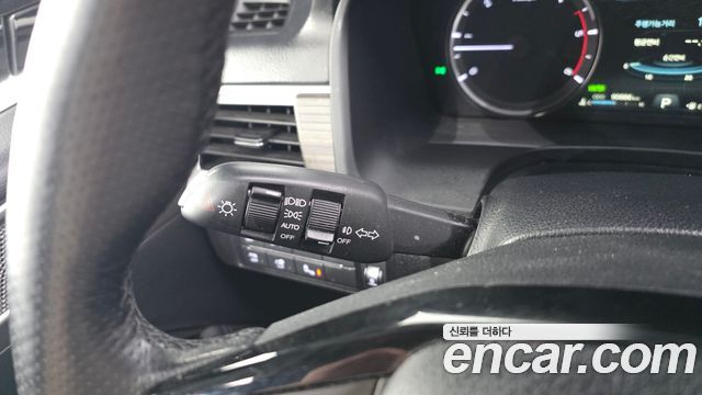 KG Mobility Rexton 2019 — photo 27