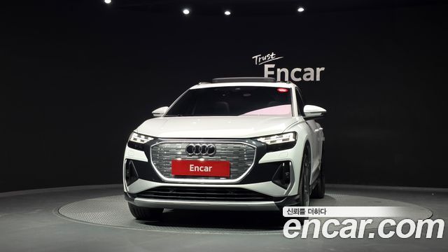 Audi Q4 e-tron 2022 — photo 3