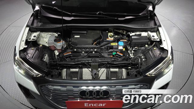 Audi Q4 e-tron 2022 — photo 6