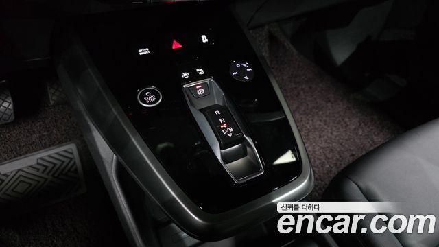 Audi Q4 e-tron 2022 — photo 9