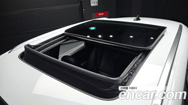 Audi Q4 e-tron 2022 — photo 19