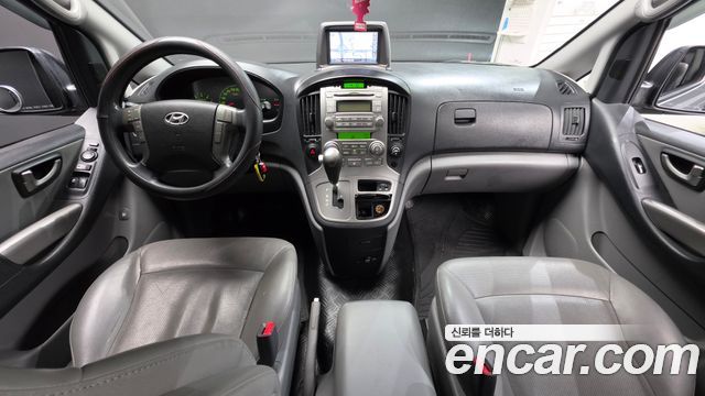 Hyundai Starex 2013 — photo 10