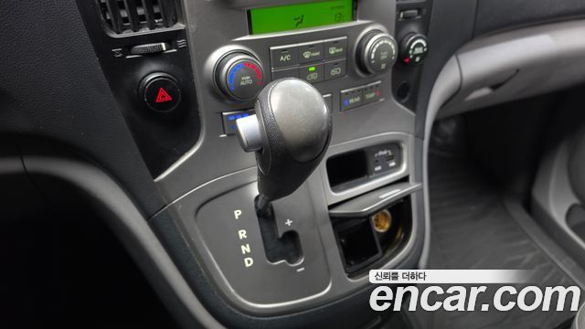 Hyundai Starex 2013 — photo 12