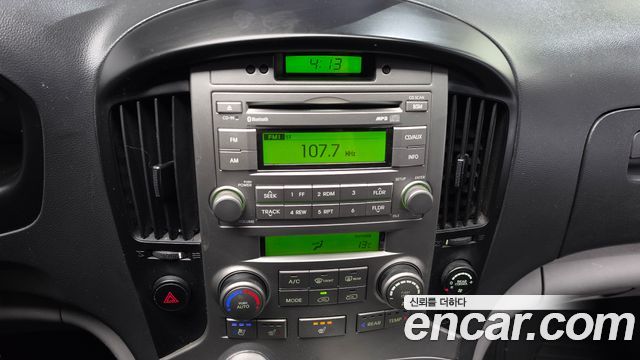 Hyundai Starex 2013 — photo 21