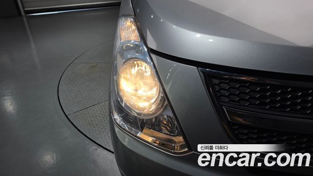 Hyundai Starex 2013 — photo 8