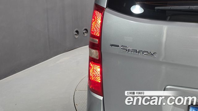 Hyundai Starex 2013 — photo 9
