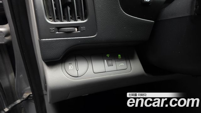 Hyundai Starex 2013 — photo 29