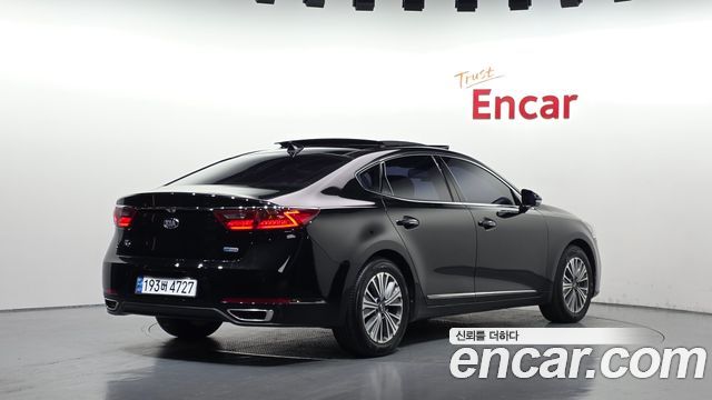 Kia K7 2018 — photo 2