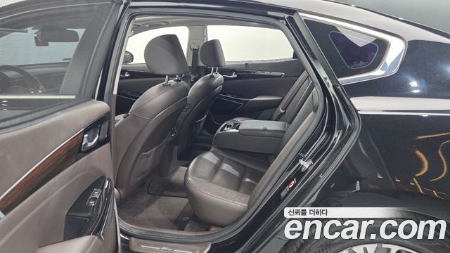Kia K7 2018 — photo 17