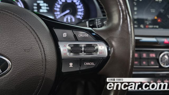Kia K7 2018 — photo 23