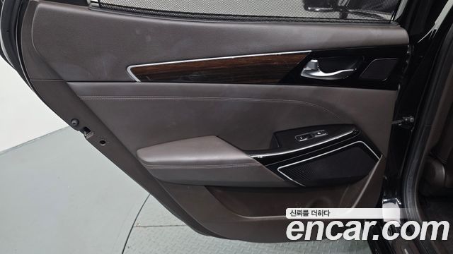 Kia K7 2018 — photo 15