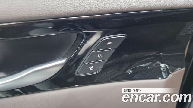 Kia K7 2018 — photo 33