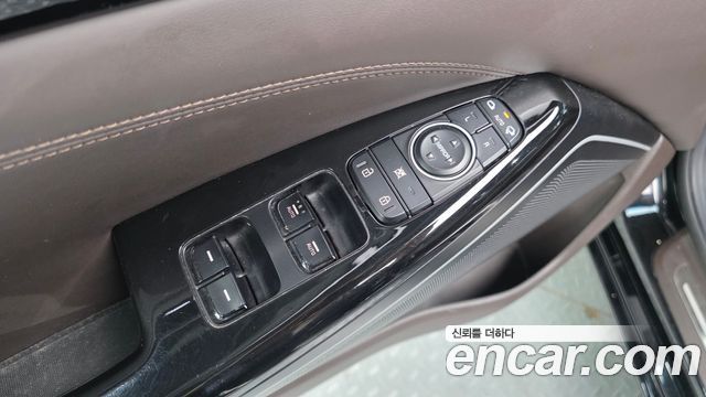 Kia K7 2018 — photo 34