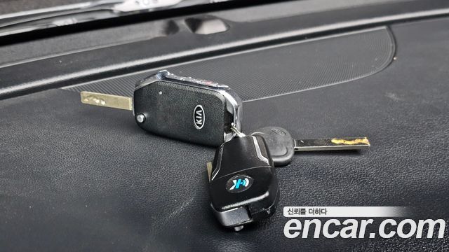 Kia Niro 2020 — photo 28