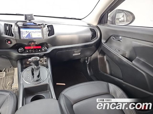 Kia Sportage 2013 — photo 10