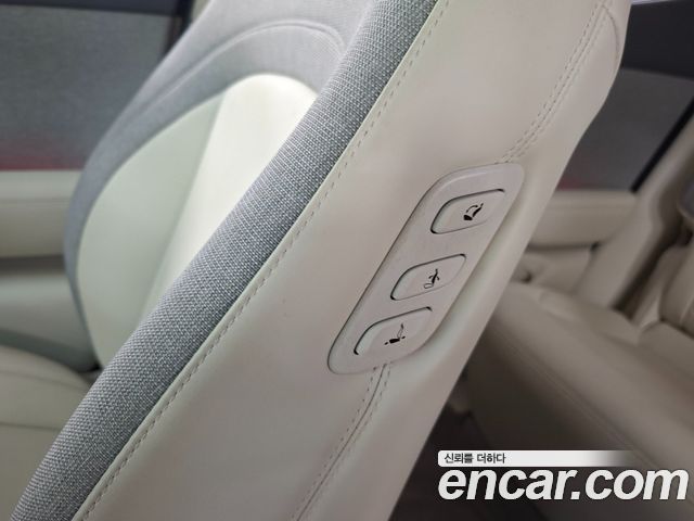 Genesis GV60 2022 — photo 13