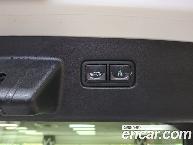 Genesis GV60 2022 — photo 19