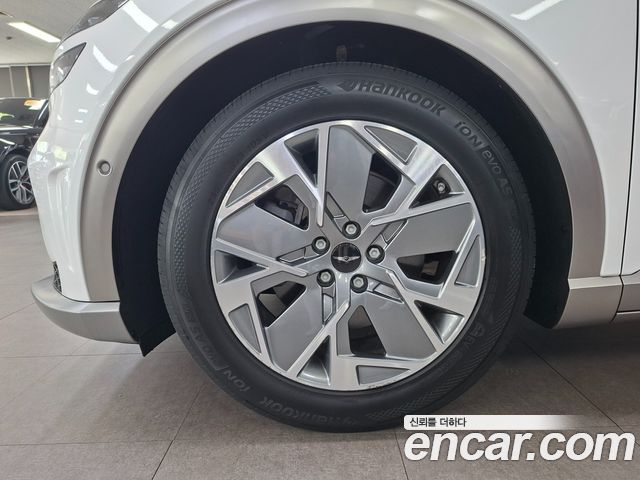 Genesis GV60 2022 — photo 20