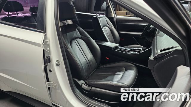 Hyundai Sonata 2021 — photo 18